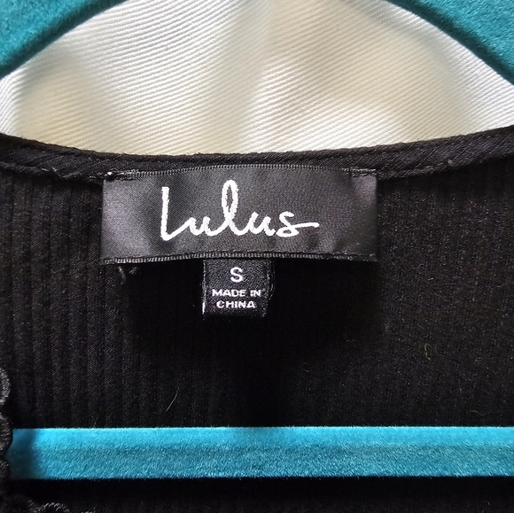 Lulus black lace front long sleeve V-neck bodysuit Small - Picture 2 of 6